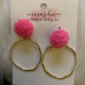 Brand new gold hoop earring with pink rose